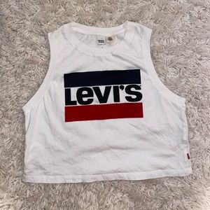 Levi’s cropped shirt